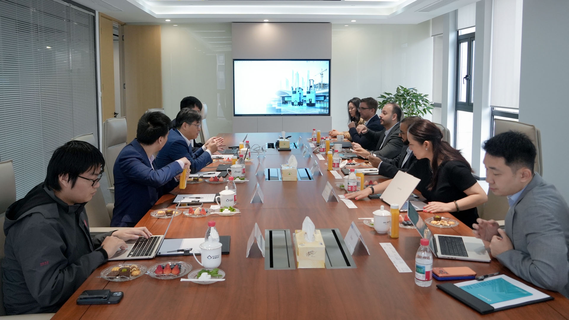 歡迎Modon Holding阿聯酋代表團到訪上海蔚建科技，共探建筑機器人區域合作新機遇！(圖4)